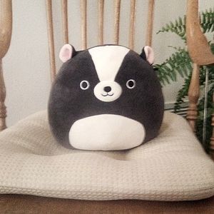 Squishmallow Skunky 9"